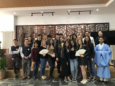 每日大赛
留学生走进民族艺术教育学校.jpg